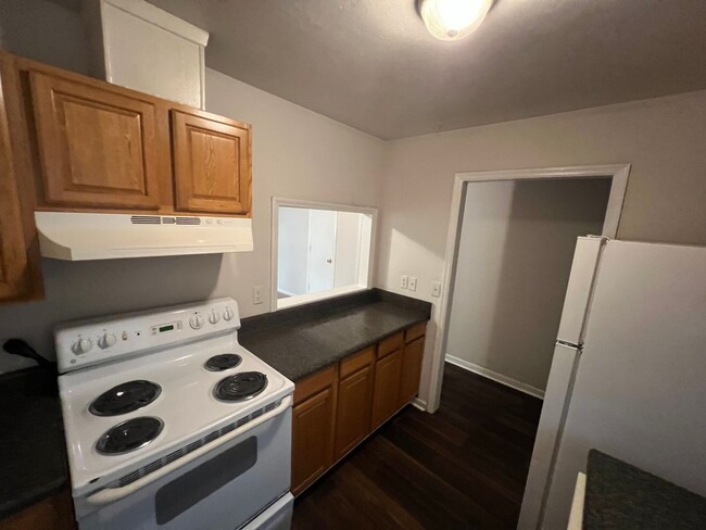 Building Photo - 2110 Golf Terrace Dr