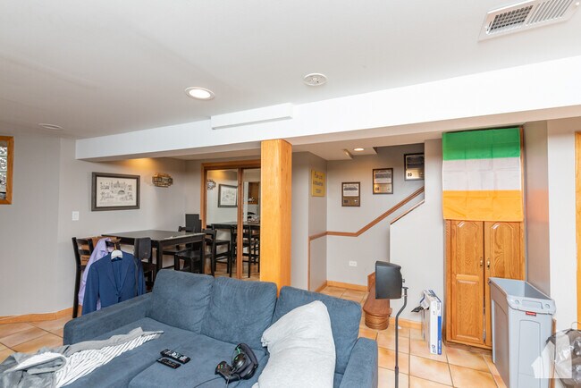 Foto del edificio - 3317 N Sheffield Ave