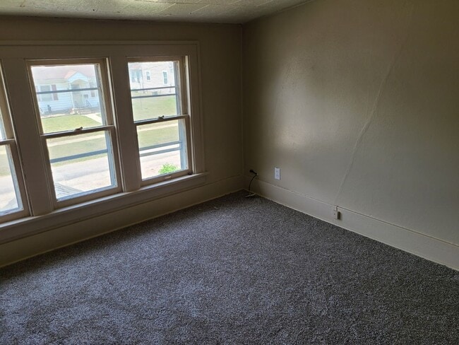 Building Photo - AVAILABLE SOON!