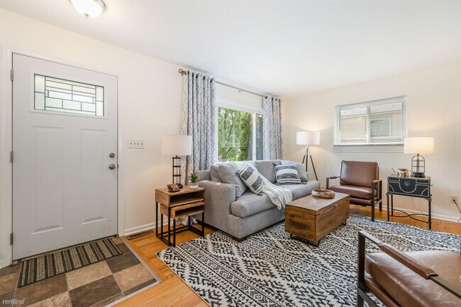 Foto del edificio - 4 br, 2 bath House - 621 Susan Drive