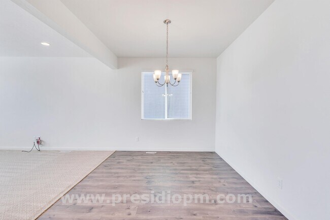 Building Photo - 15111 S Ronaldo Ln