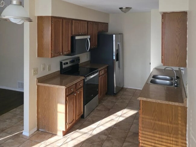 Foto del edificio - 1236 N Creek Dr