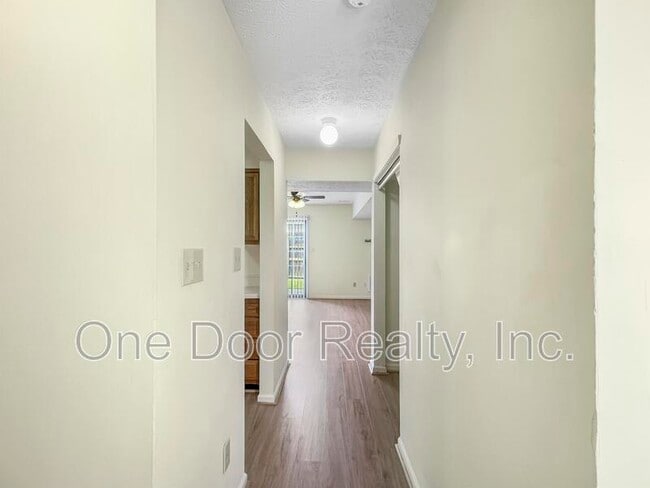 Building Photo - 5 Harpoon Ct