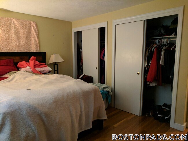 Foto del edificio - 92 Sylvia St