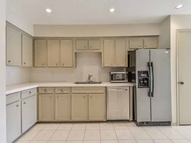 Foto del edificio - 9406 Bassoon Dr