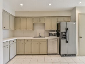 Building Photo - 9406 Bassoon Dr