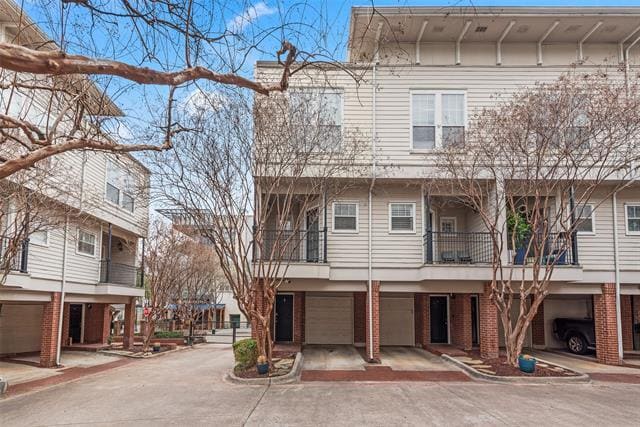 Building Photo - 2902 State St