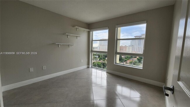 Foto del edificio - 2351 Douglas Rd