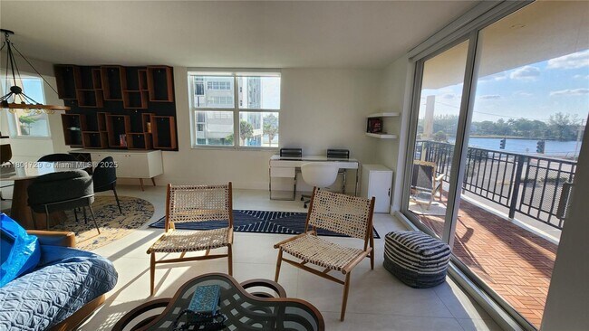 Building Photo - 1501 S Ocean Dr
