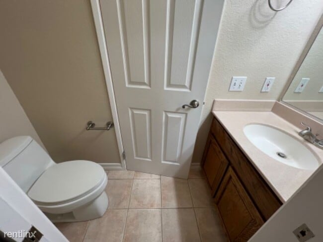 Building Photo - 2 br, 1 bath Condo - 1907 Magdalena Cir # 43
