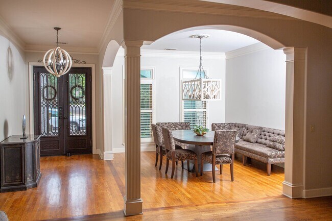Foto del edificio - 10060 Avent Ridge Cove