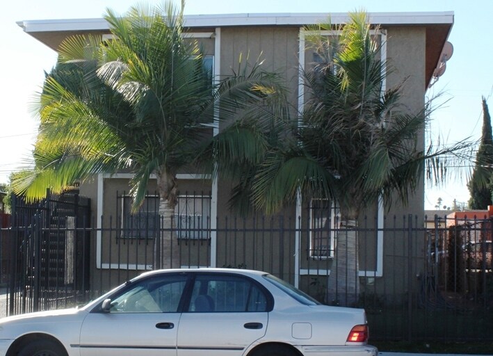 Building Photo - 1150 W 88th St