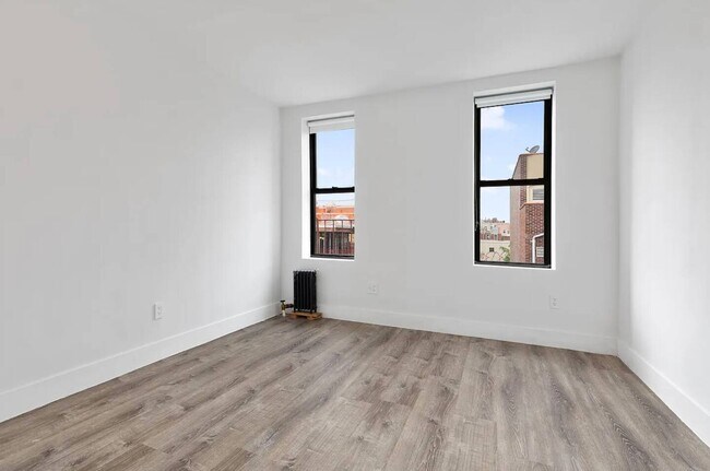 Building Photo - 30-44-44 32nd St