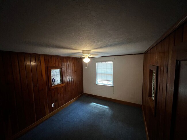 Building Photo - 213 Third Street
