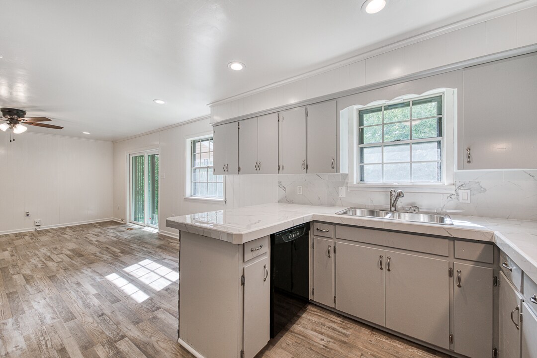 Foto principal - 4617 N Cedar St