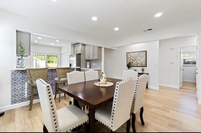 Foto del edificio - Single Family Home