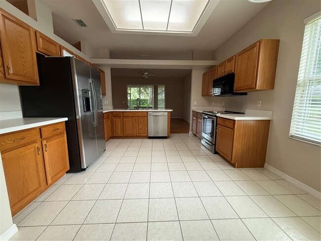 Building Photo - 4350 Hammersmith Dr