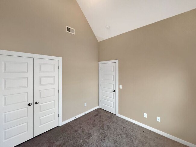 Foto del edificio - 77 River Birch Ln