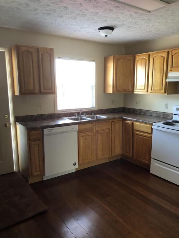 Building Photo - 372 E Market St