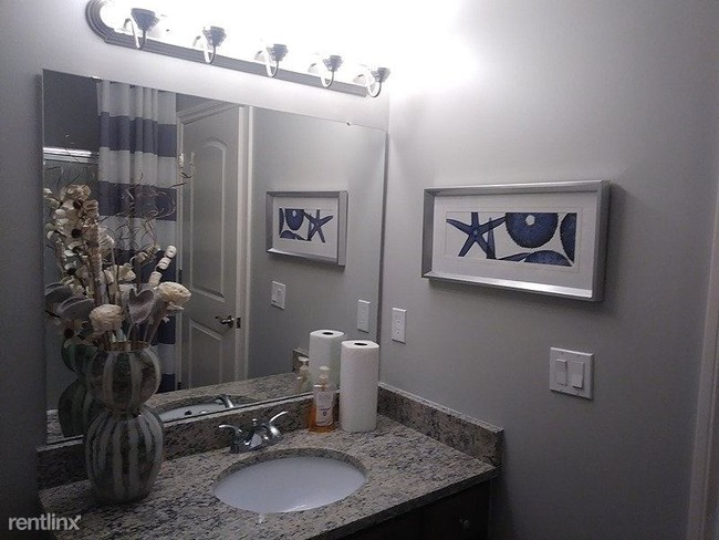 Building Photo - 3 br, 2 bath Condo - 180 Marina Court 85