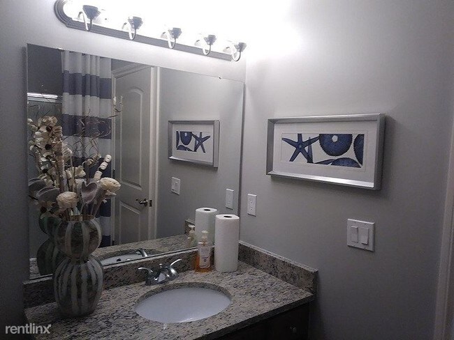 Foto del edificio - 3 br, 2 bath Condo - 180 Marina Court 85