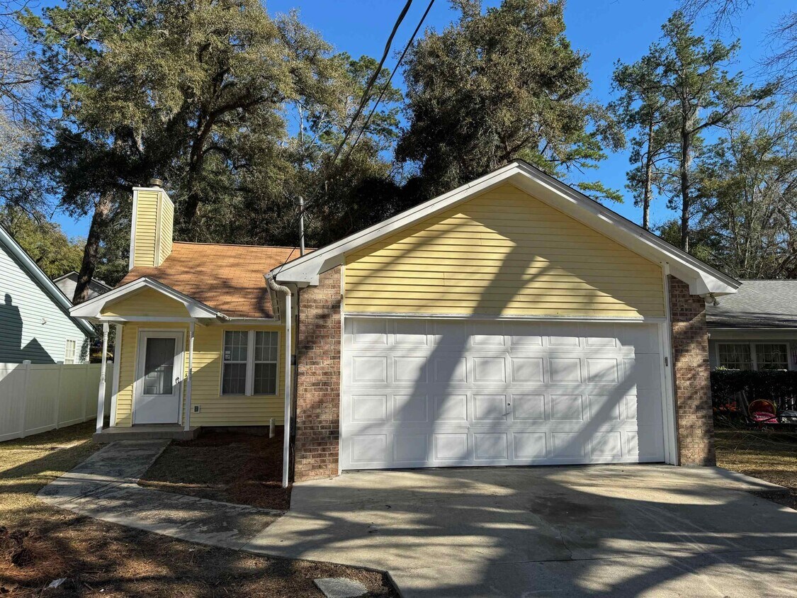 3139 Huntington Woods Blvd, Tallahassee, FL 32303 House Rental in