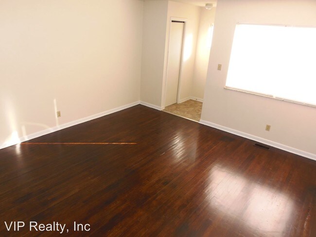Foto del edificio - 4822-4824 Beacon Hill Rd