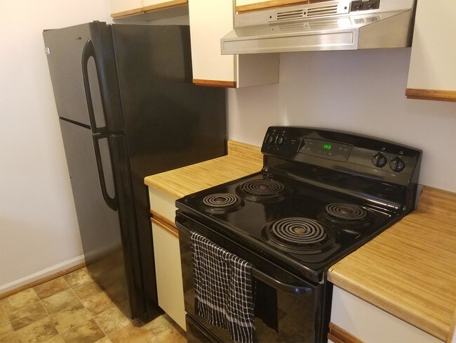 Foto del edificio - 1424 Deerpond Ln