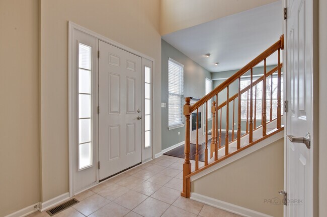 Building Photo - 778 Oak Hollow Rd