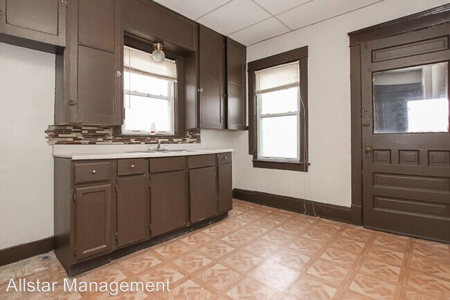Foto del edificio - 3 br, 1 bath House - 3102 Riverside Ave
