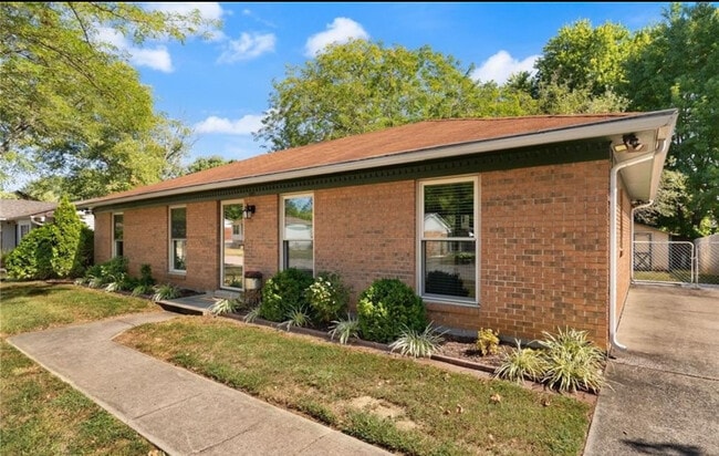 Photo - 2012 Blue Teal Ln House