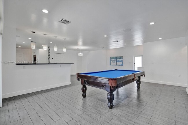 Building Photo - 9240 SW 54th St