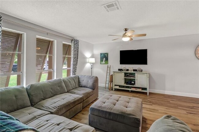 Building Photo - 866 Adelphi Ct