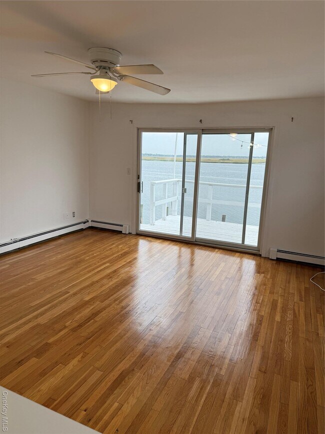 Foto del edificio - 923 W Park Ave