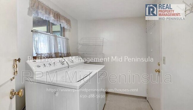 Building Photo - 1327 Morton Ave