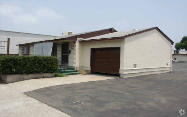 Primary Photo - 10 Units & Sfr