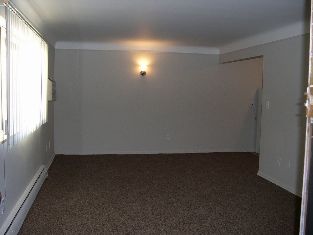 Foto del edificio - 2315 14 Mile Road
