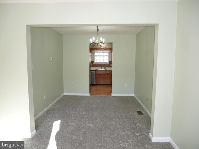 Foto del edificio - 8832 Ritchboro Rd