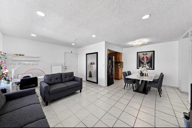 Foto del edificio - 900 SW 84th Ave