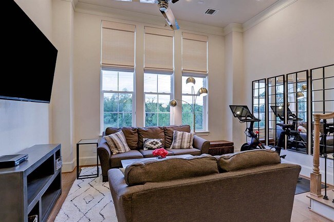 Foto del edificio - 8652 Emnora Ln