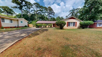 Building Photo - 3549 Mayfair Rd