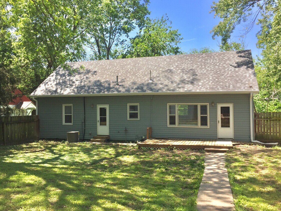 Foto principal - 3 Bedroom House in Boonville