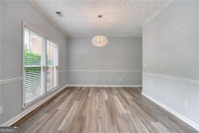 Building Photo - 355 Lamme Chase