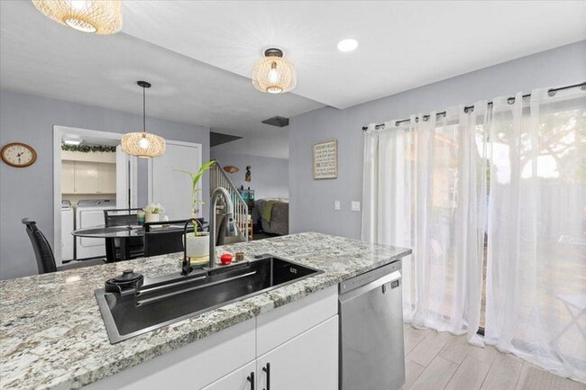 Foto del edificio - 2704 27th Way