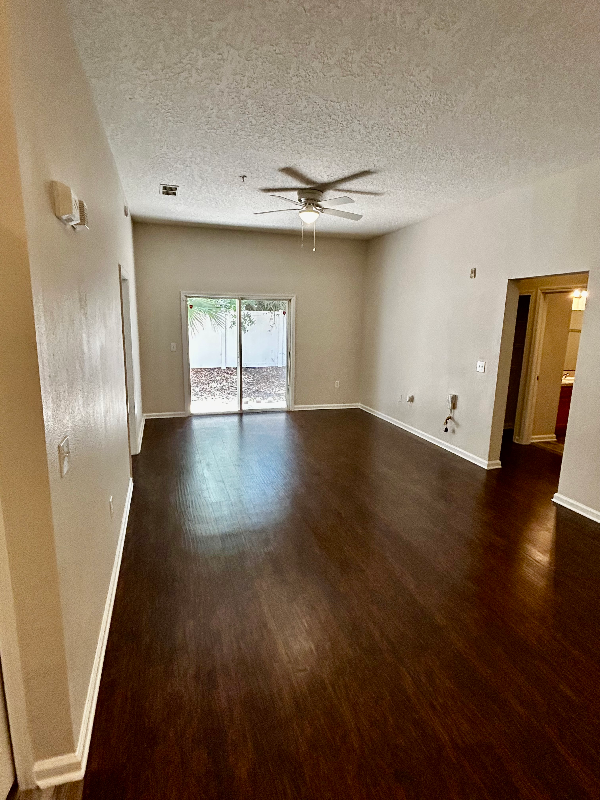 Building Photo - 6778 Manotak Ave