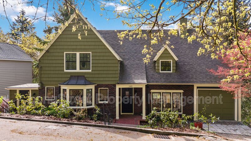 Foto principal - 140 NW MacLeay Blvd