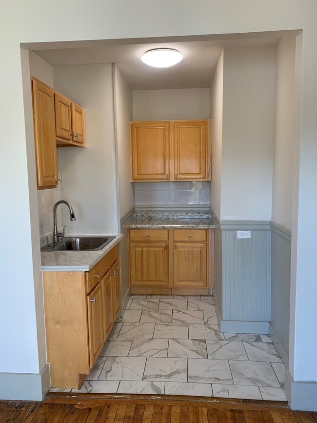 Building Photo - 257 Chandler St