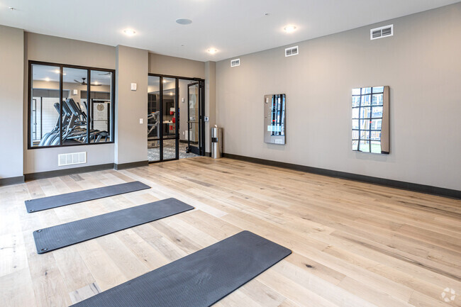 Yoga Room - The Louis Apartment Flats