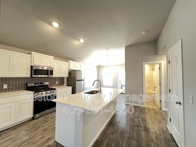 Foto del edificio - 2617 NW 199th St