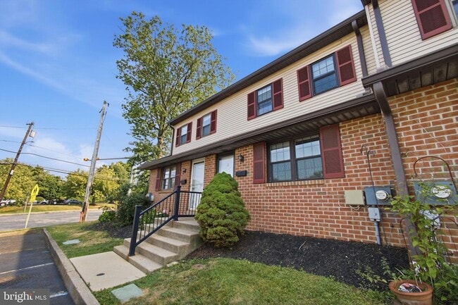 Photo - 1006 York Road Unit 2 Townhome